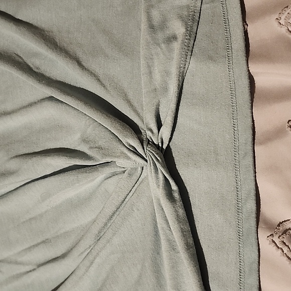 LLD, Light Blue crop top, Size XL - Picture 2 of 4